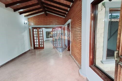 Amplia casa en San Lorenzo/zona centro, foto 4