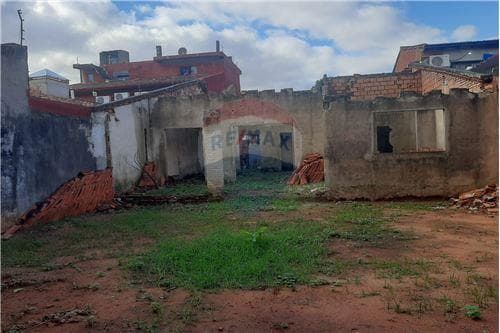 Terreno con construcción a terminar – B° Obrero