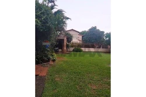 Casa + Terrenos en Luque, foto 1