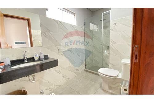 En venta casa en barrio cerrado- Luque — foto 4