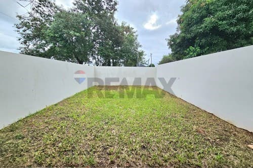 Duplex con jardin de 2 dormit. En isla bogado — foto 4