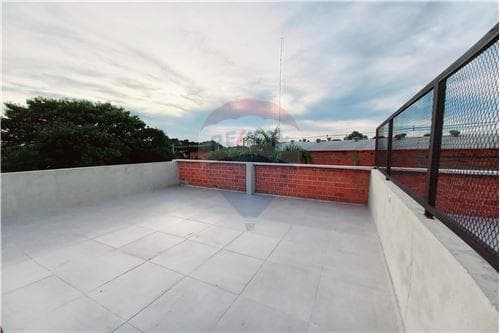 Edificio con 4 deptos a estrenar zona yacht — foto 2