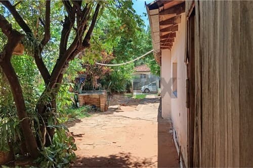 Amplio terreno en San Lorenzo, foto 2