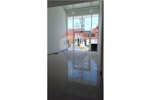 Local Comercial ubicado en Ykua Sati, Asunción — foto 2
