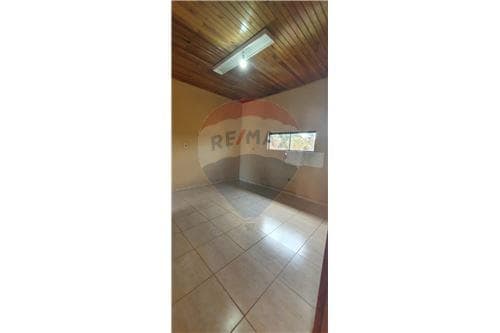 Casa en alquiler - Barrio Santa María — foto 3