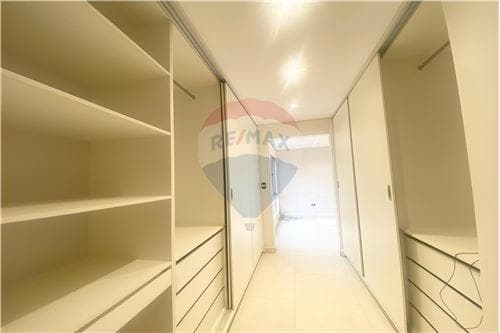 DUPLEX A ESTRENAR con 3 cocheras