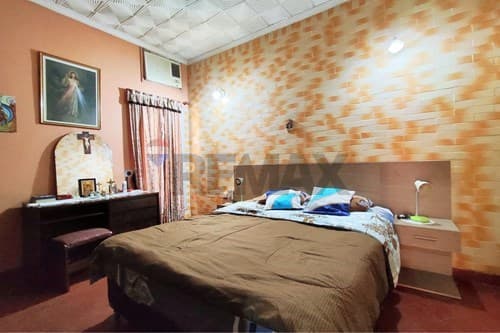 Casa con consultorio en villa aurelia — foto 4