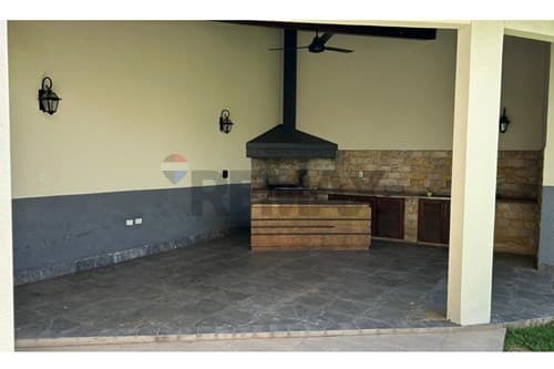Residencia en esquina en Luque — foto 5