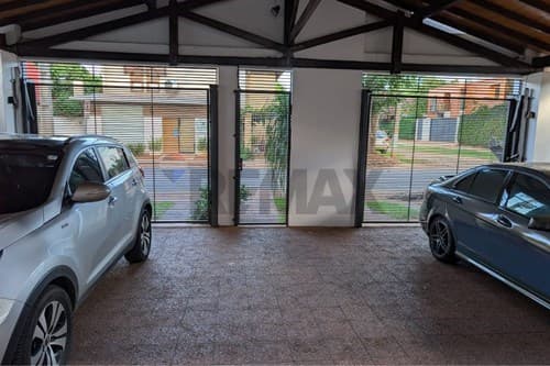 Residencia EN ALQUILER Zona Laguna Grande,(San Lo) — foto 3