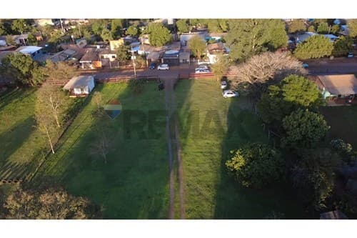 Alquilo Terreno Comercial en Pte. Franco