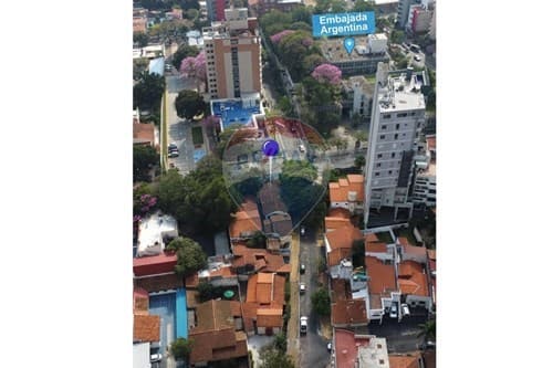 Casa titulada en esquina — foto 3