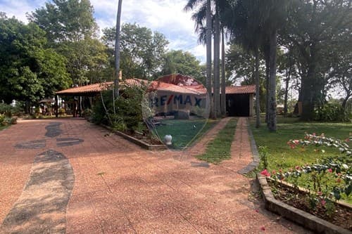 Terreno y contrucción 28 hectáreas en itá
