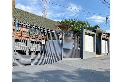 Casa residencial en pleno centro de Encarnación!!, foto 4