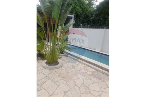 Casa en venta - San Bernardino — foto 3