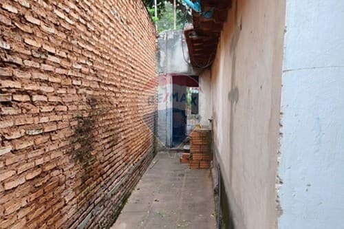 Terreno Ideal en Lambaré: ¡Inversión Segura!