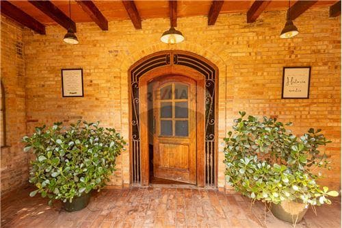 Vendo Residencia amplia y lujosa en Lambare