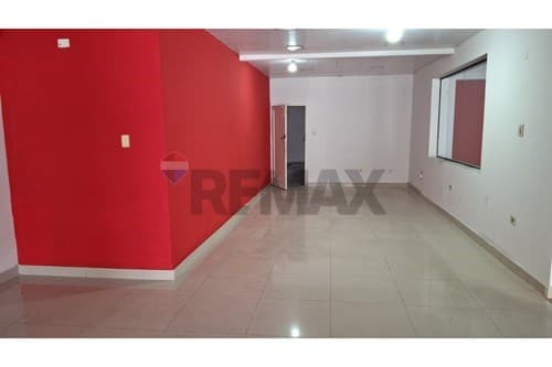 Local Comercial en VentaAvda.E.Ayala — foto 3