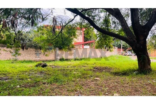 Terreno en Loma Pyta, Asunción