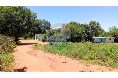 Vendo terreno en aregua villa rosita II