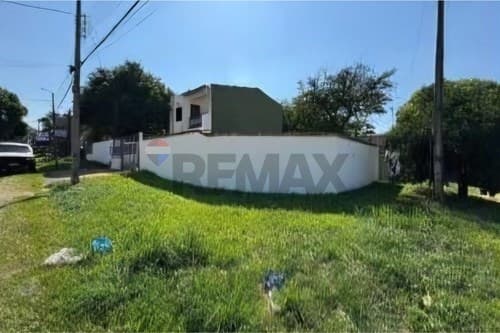 Casa + dúplex y terreno en esquina — foto 4