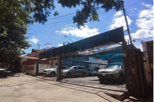 Alquilo terreno con oficina-Asunción