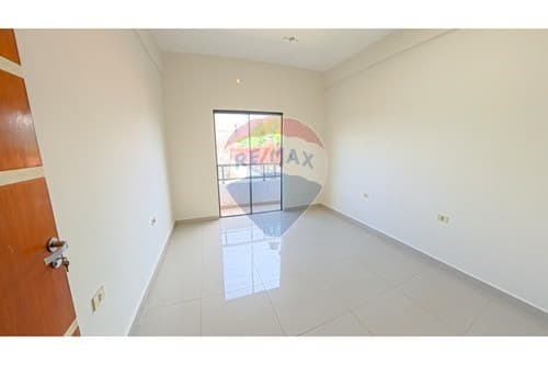 "Casa Amplia y Moderna en Barrio La Blanca, CDE", foto 4