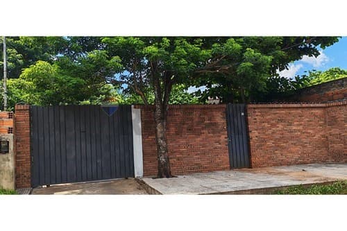 CASA EN VENTA de 4 Habitaciones-Laurelty
