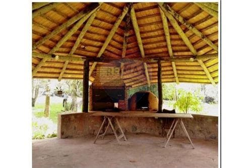 EN VENTA 73.000 m2 en Luque. Yukyry — foto 2