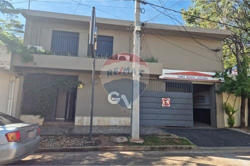 Oficinas con depósito en Luque zona centro — foto 3
