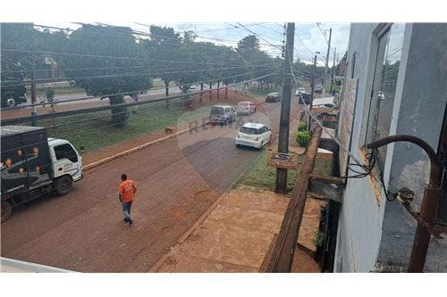 Amplio lote con salon comercial céntrico en venta — foto 5