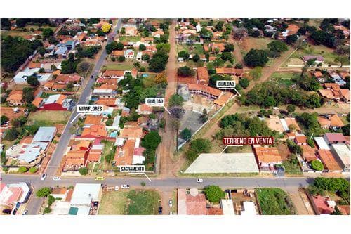 Terreno en esquina con 50 metros sobre asfalto — foto 4