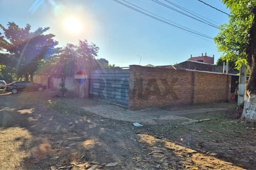 En venta casa en esquina con 4 hab — foto 1