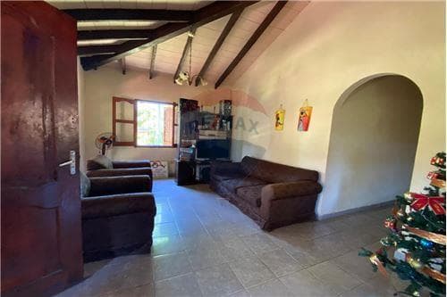 Casa con amplio terreno en capiata — foto 3