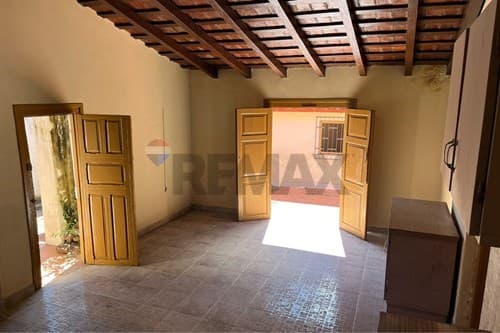 ¡excente terreno con casa p/ refaccionar en Luque!, foto 5