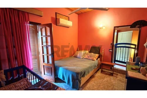 Residencia con piscina y quincho en Lambaré, foto 5