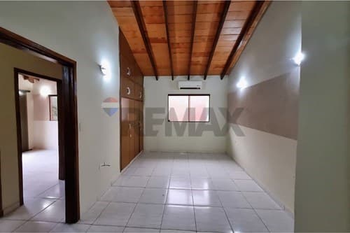 Se alquila dúplex en Lambaré