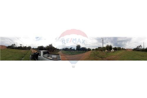 Amplio terreno en esquina en venta — foto 3