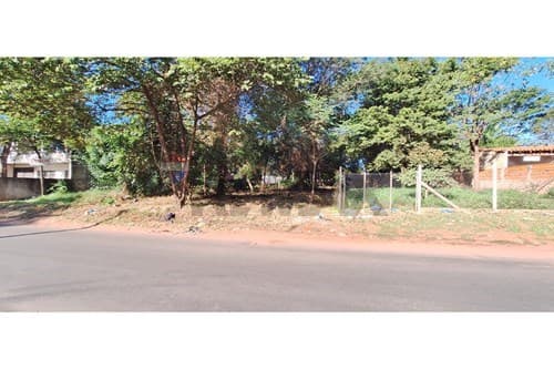 Terreno sobre doble av. Curiel — foto 3