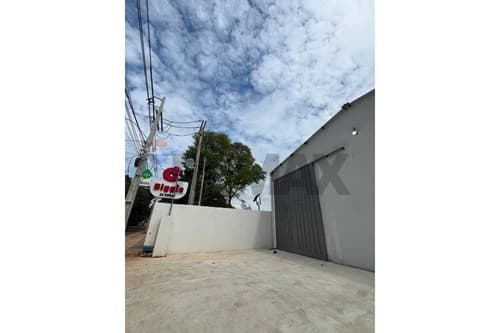 Amplio depósito en San Lorenzo — foto 3