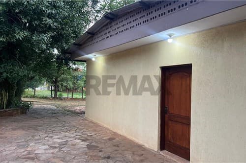 En venta hermosa casa con amplio patio