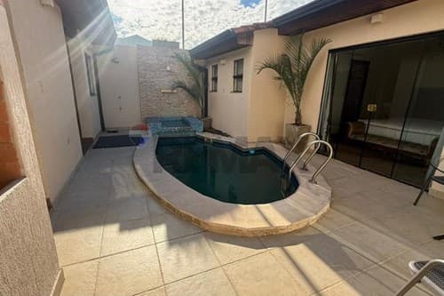¡Casa moderna con piscina en Recoleta, Asunción! — foto 5