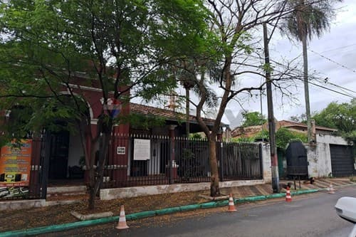 Casa unica a 50 metros de la basilica caacupe — foto 2