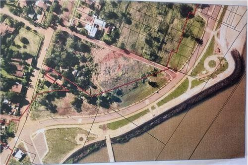 Terreno en venta en el Barrio Mbo'i Ka'e