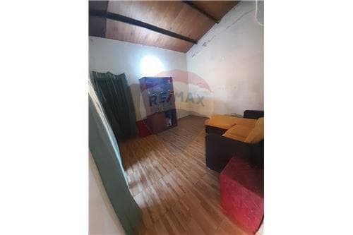 Casa en esquina en capiata — foto 2