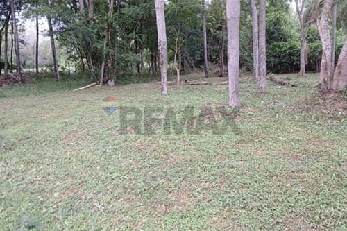 ¡Terreno Comercial en el Corazón de Paraguay!