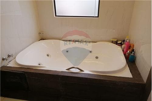 En venta Casa con pileta en Barrio Herrera — foto 3