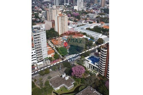 Casa titulada en esquina — foto 2