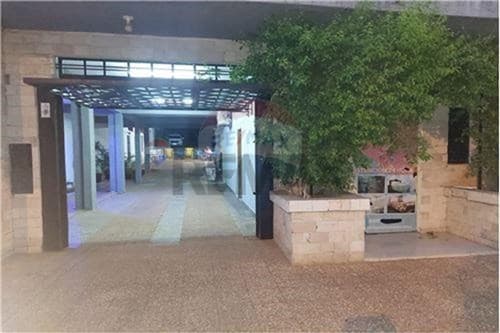 Vendo casa sobre asfalto en caacupe