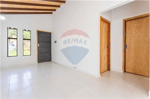 Casa en Luque b° ita angua — foto 2