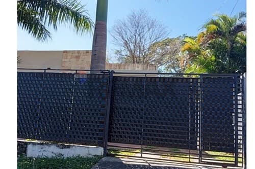 Vendo Casa con piscina en Ñemby